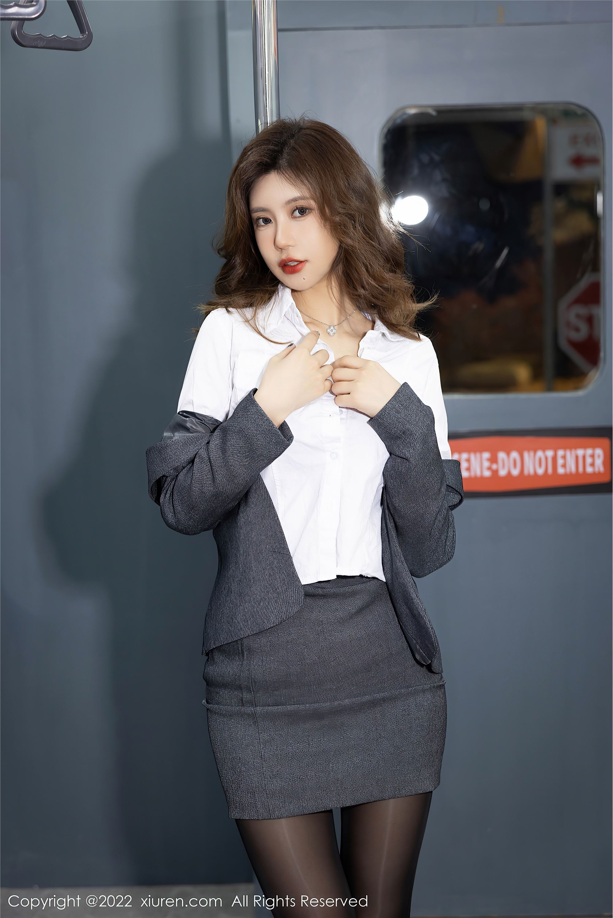 Xiuren秀人网 2022.09.16 NO.5600 绮里嘉ula